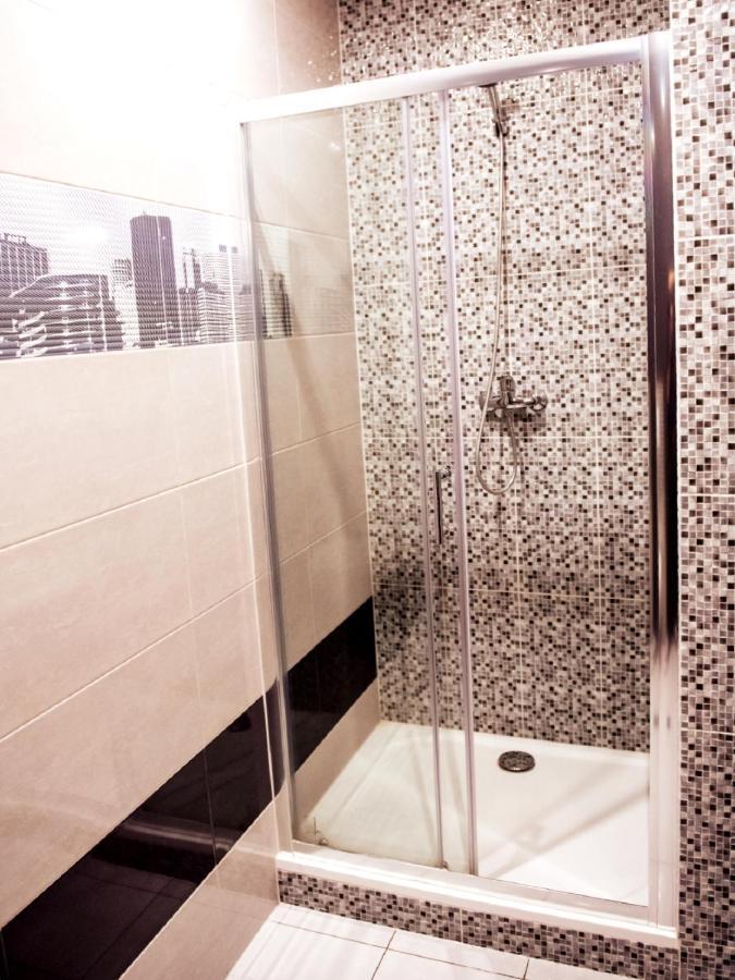 Hotel Feniks グニェズノ エクステリア 写真